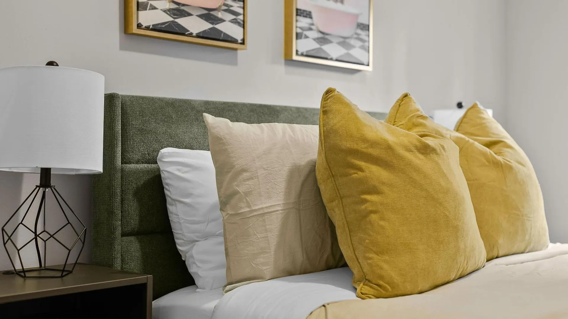 Spacious Midtown Retreat 2Br Nyc Haven Near Landmarks 뉴욕 미국